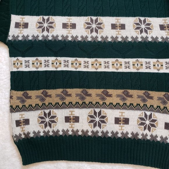 Northwest Territory Green and White Crewneck Sweater - Picture 3 of 12